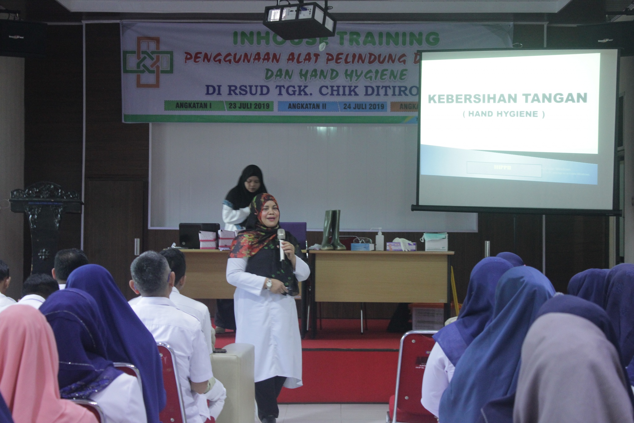 Kerangka Acuan Kegiatan Inhouse Training Penggunaan Alat Pelindung Diri (Apd) Dan Hand Hygiene Di Rumah Sakit Umum Daerah Tgk. Chik Ditiro Sigli